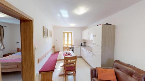 Apartmaji pri Marodnu - image 6