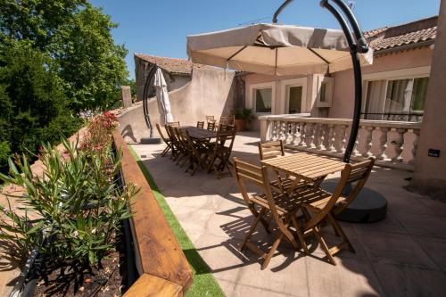 A l'ombre du Palais - image 12