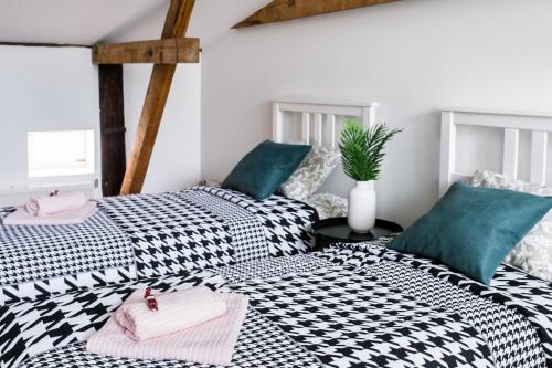 Cozy Studio Mansard Riga Old Town Aptartment, AC, Riga (foto 10)