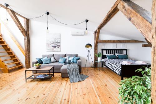 Cozy Studio Mansard Riga Old Town Aptartment, AC, Riga (foto 5)