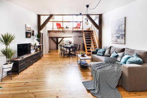 Cozy Studio Mansard Riga Old Town Aptartment, AC, Riga (foto 6)