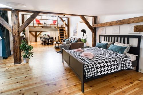 Cozy Studio Mansard Riga Old Town Aptartment, AC, Riga (foto 3)