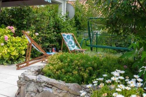  50 meters from the beach! Apartment Flower in Kaštela