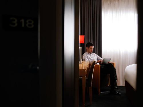 Mercure Paris CDG Airport & Convention - image 9