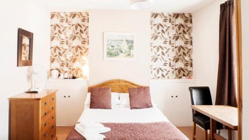 พาร์ค ลอดจ์ (Park Lodge) in ฟาร์นโบโร่