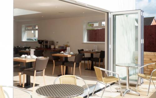 พาร์ค ลอดจ์ (Park Lodge) in ฟาร์นโบโร่