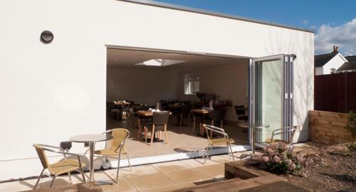 พาร์ค ลอดจ์ (Park Lodge) in ฟาร์นโบโร่