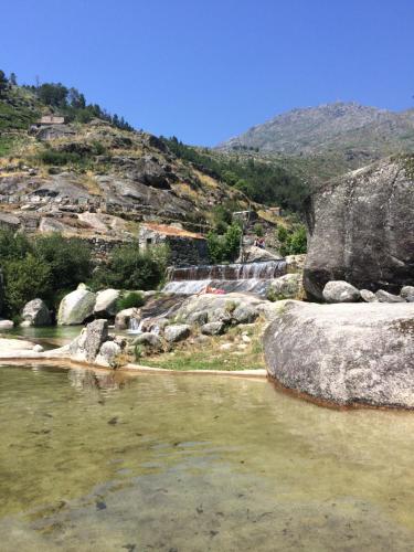 สภาพแวดล้อมโดยรอบ, Alojamento Pelourinho in กูเวีย