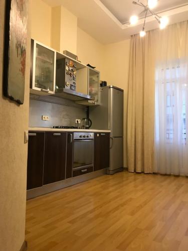 Apartment on Savushkina 32