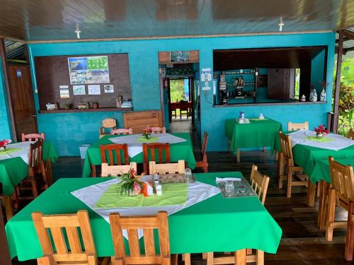 Restaurant, All Rankins Eco-Lodge in Tortuguero