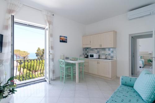 AQUAMARINE Relaxing Capri Suites - image 8
