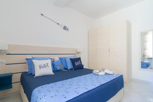 AQUAMARINE Relaxing Capri Suites - Tap to explore photos