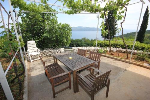 Holiday home in Brseč 