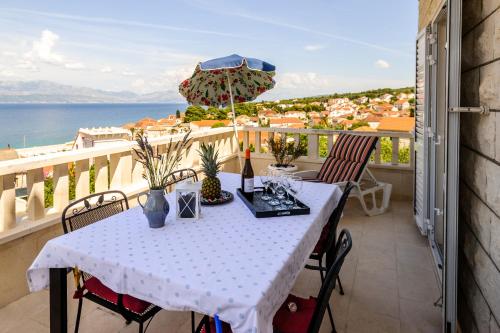  Great view apartment in Sutivan