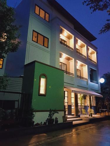 ทัศนียภาพภายนอกโรงแรม, ยามเย็น โฮสเทล (Yamyen Hostel) near โรงเรียนเทพศิรินทร์ร่มเกล้า