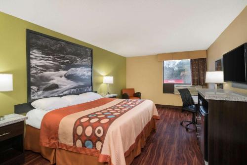 Super 8 By Wyndham Raleigh North East in ราลีห์ (NC)