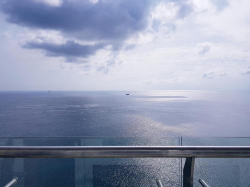 Amazing Seaview Arterra Penthouse Over view