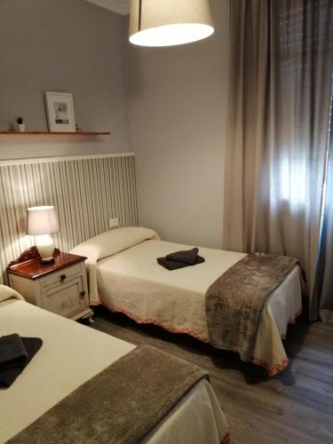 2 twin beds