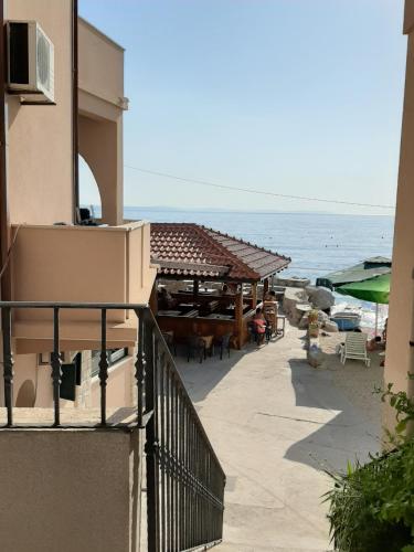 BEACH APARTMENT Renco