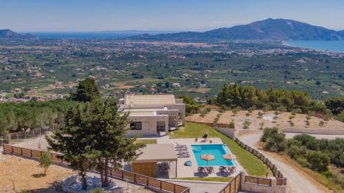 Zinos Luxury Villa - image 2