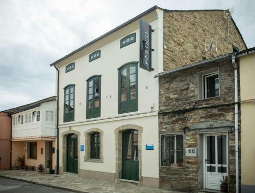 Hotel portico in Fonsagrada