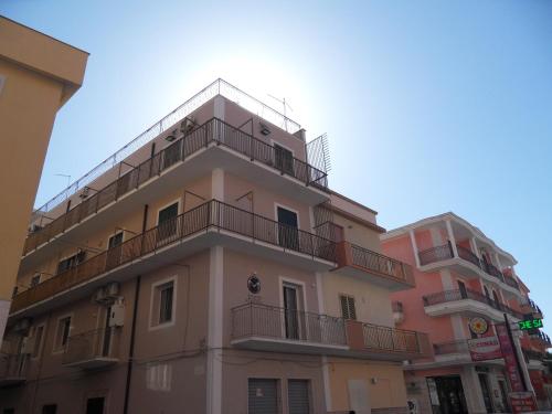 Vista exterior, MARGHERITA BOUTIQUE ROOMS in Margherita di Savoia