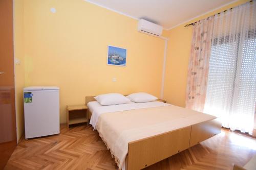  Apartments Nina in Starigrad-Paklenica