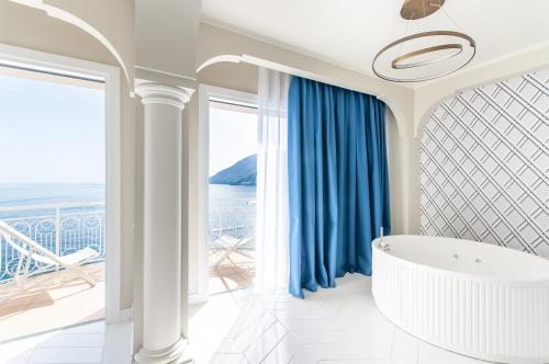 Vistas, Hotel Club Due Torri (Hotel Club Due Torri                                                                        ) in Maiori