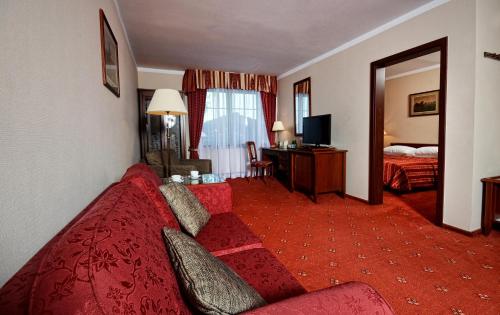 Business Suite (2 Adults)