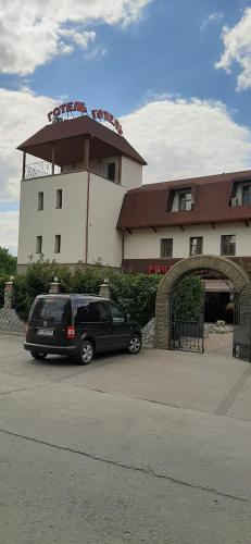 Stara Vezha Hotel - image 2