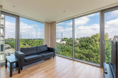 2br Flat W/ Great View& Balcony In Tottenham Hale, , London