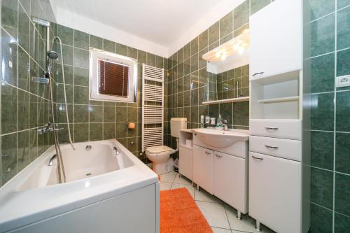 Apartment with Terrace image 6