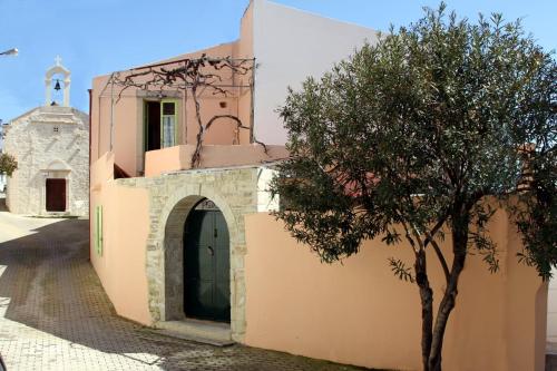  House of Vine in Kerásia