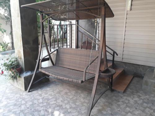 Glitsiniya Guest House - image 2