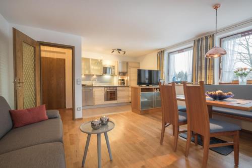 Ferienwohnungen Alpentraum - Ferienhaus Schmid - Oberstdorf
