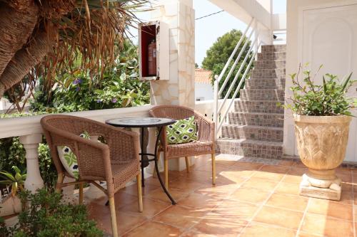 Balcony/terrace, Hostal La Paloma I in Calpe