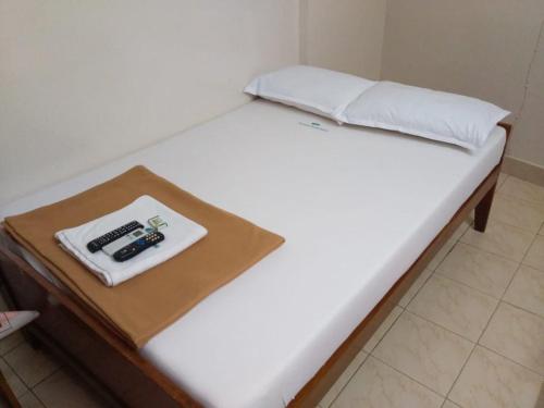 1 double bed, 1 twin bed