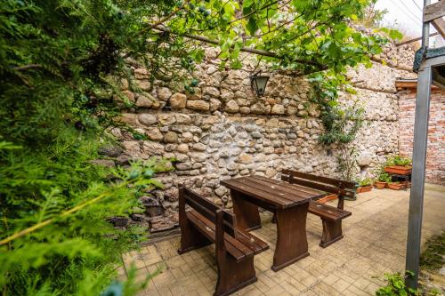 Toni's Guest House - image 3