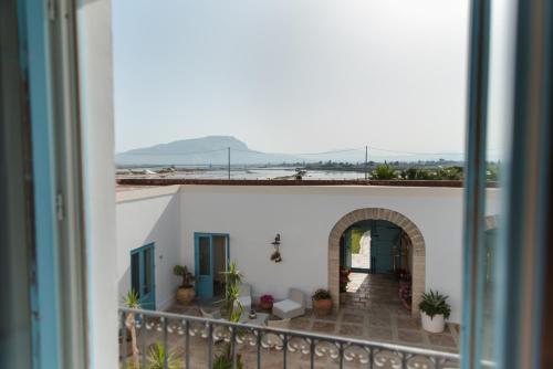 สภาพแวดล้อมโดยรอบ, เรอแล อันติเก ซาลิเน (Relais Antiche Saline) in ตราปานี