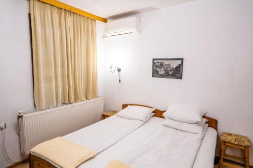 Toni's Guest House - image 14
