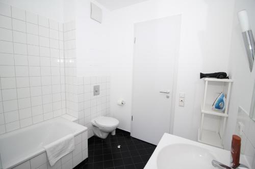 2 bedrooms, 4 beds