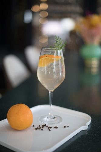 Hôtel Cosmopolitain - image 2