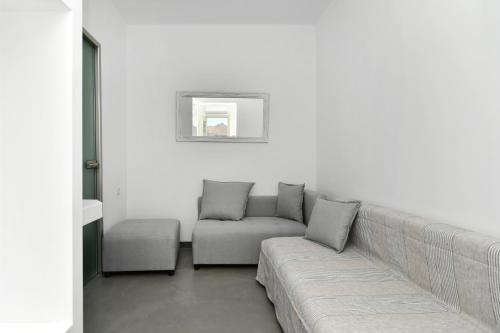 Lorenzo Studios and Suites Paros - image 14