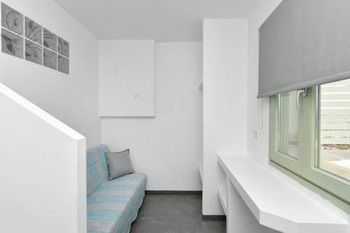 Lorenzo Studios and Suites Paros - image 5