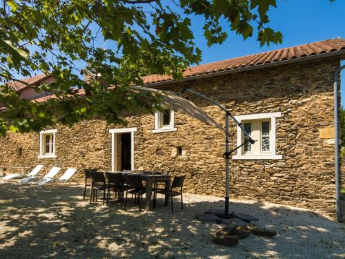 B&B Chalais - Modern Cottage in Chaleix with Swimming Pool - Bed and Breakfast Chalais