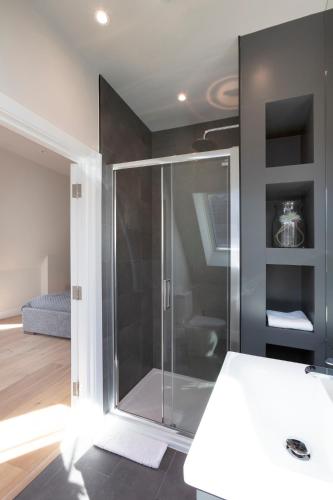 Hampden Apartments - The Richard, Windsor (photo 9)