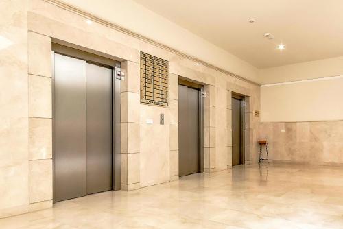 Apartment with large terrace in Terrazas del Duque - image 3