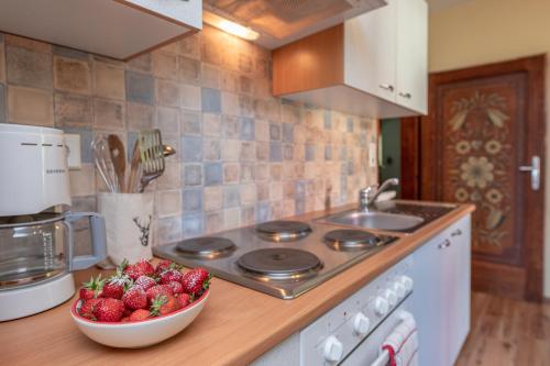 Kitchen, Tom's Alpenhutte in Kreuth Ob Rattendorf