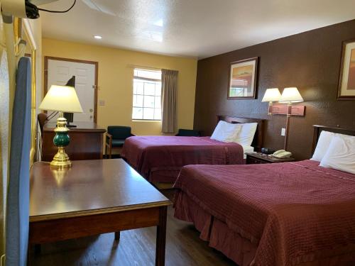 2 double beds