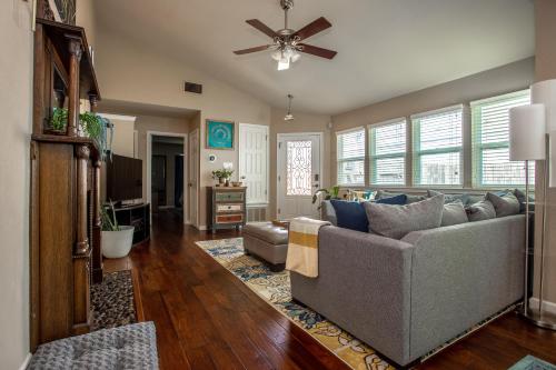 Comfortable, Family and Business Friendly 2BD/2BA House in North Austin